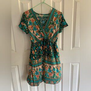 Women’s SHEIN  Medium Floral Vneck Summer Short‎ Sleeve Fit Flare Short Dress